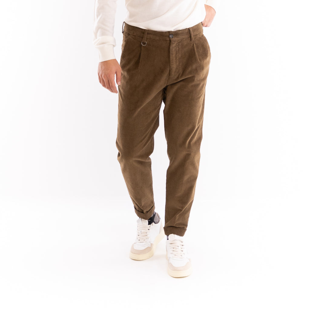 Pantalone in velluto nocciola