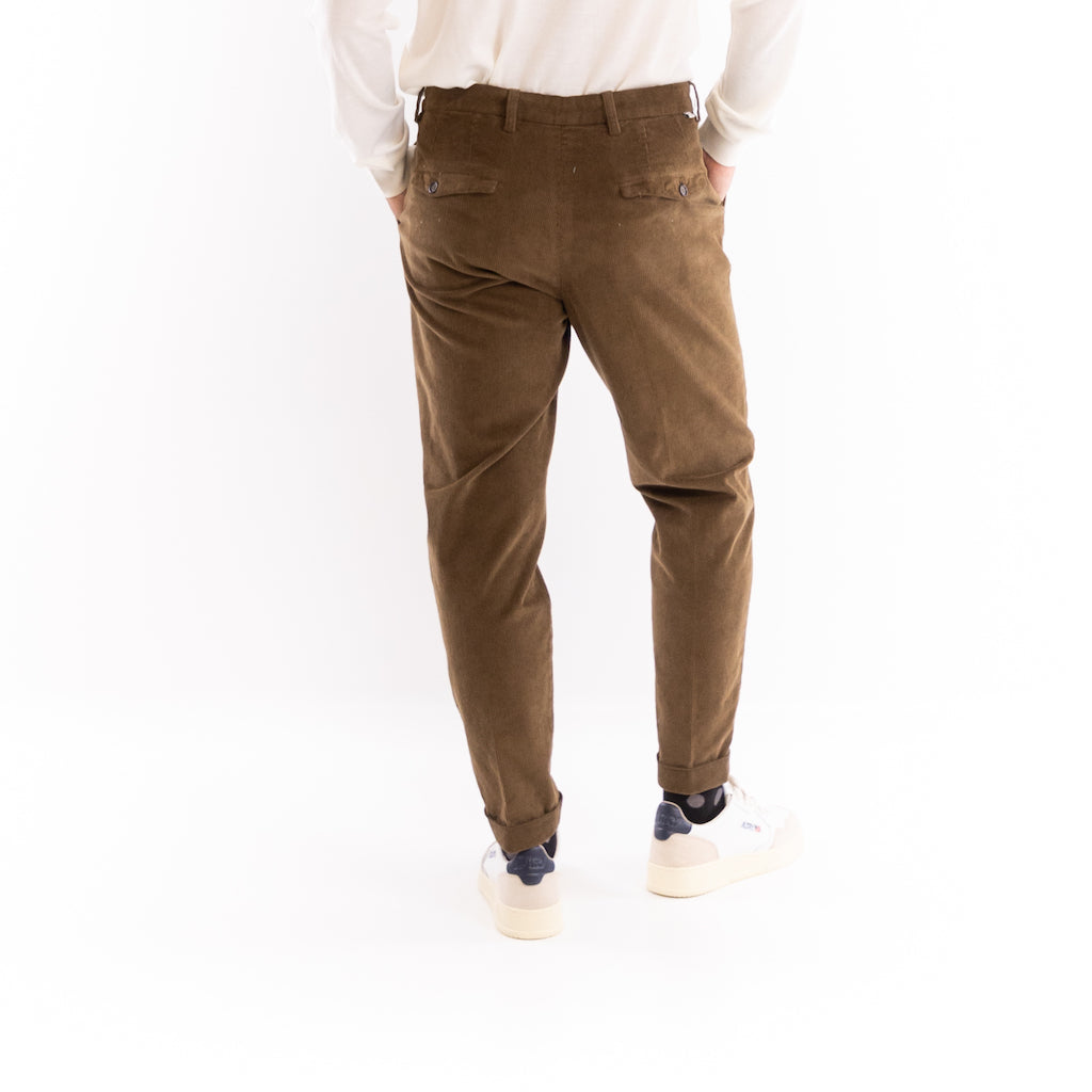 Pantalone in velluto nocciola