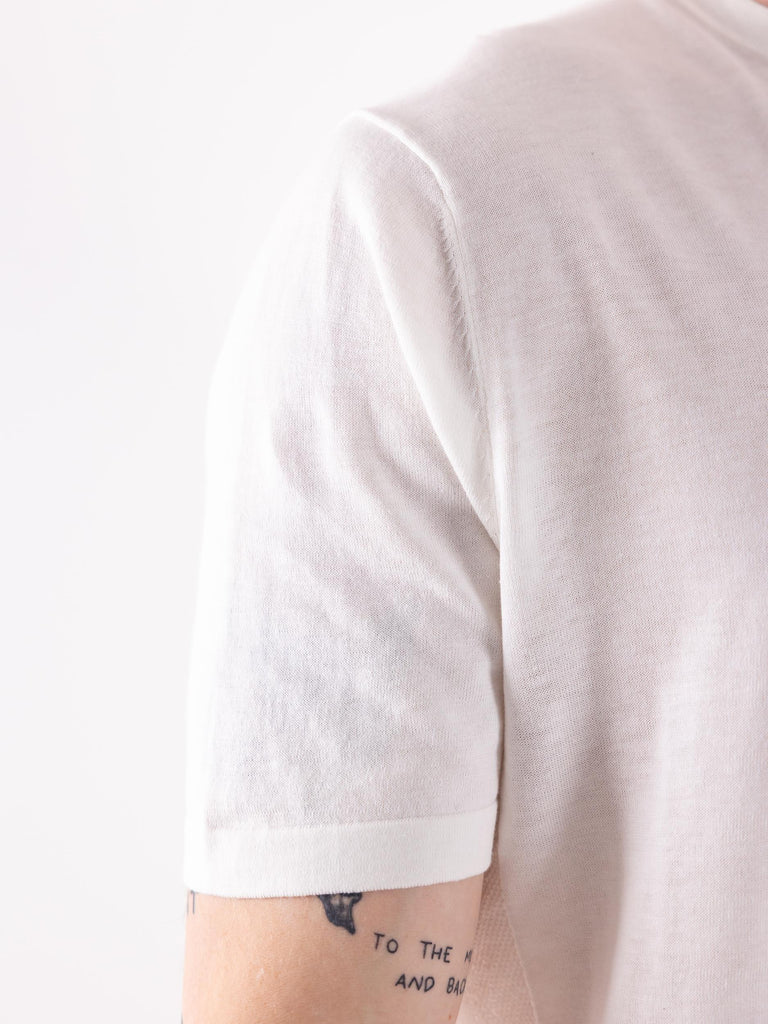 Maglia girocollo uomo Aka in filo bianca