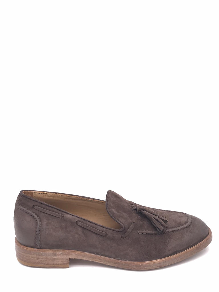 Mocassino uomo in camoscio marrone con nappine 17402F MARRONE MOMA 