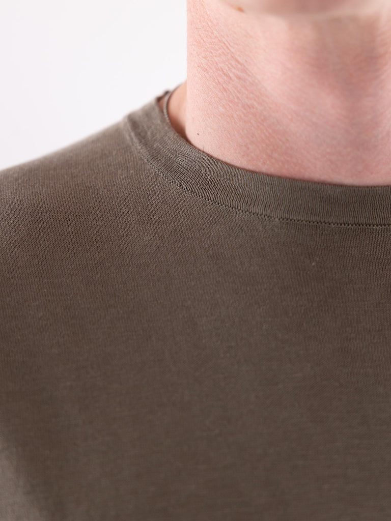 Maglia girocollo uomo Aka in filo verde militare