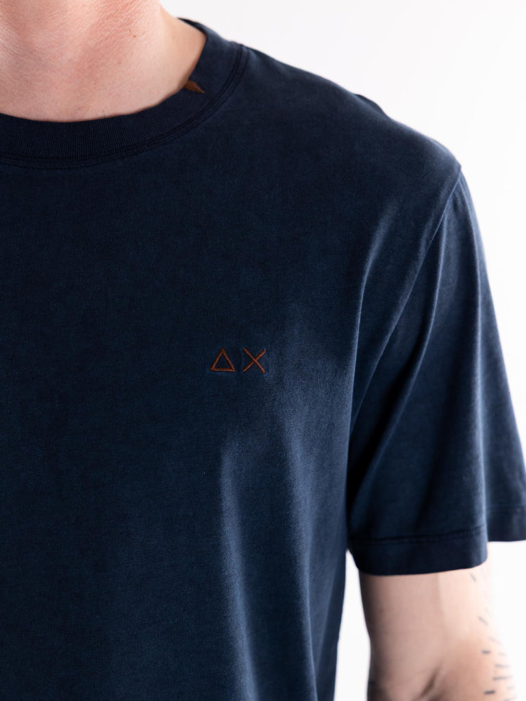 T-shirt special dyed beach blu