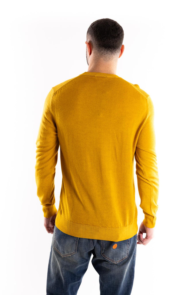 Maglia girocollo in lana senape<BR/><BR/> OF1F2W5M007 SENAPE OUTFIT 