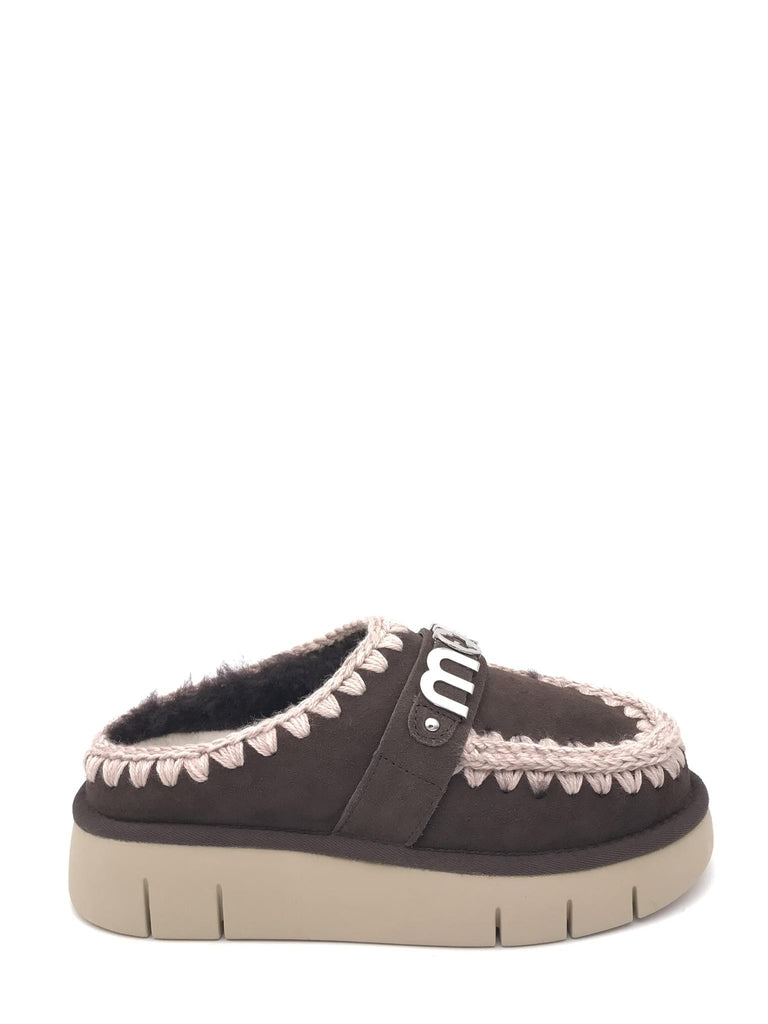 Ciabatta bounce clog metal logo marrone FW531001A CIOCCOLATO MOU 