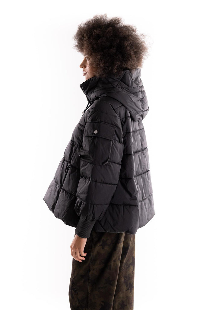 Piumino Crusca con cappuccio in tela tecnica nero 105384 A2PENERO PINKO 