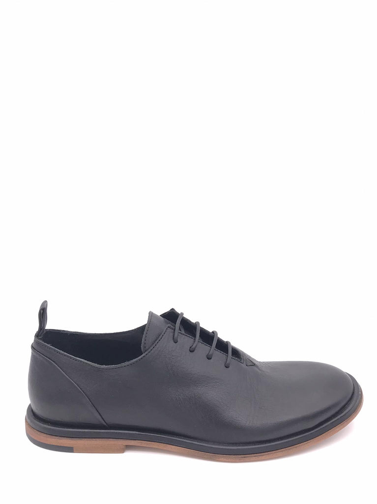 Scarpa Allacciata in pelle liscia nera 6UVIT03 NERO ERNESTO DOLANI 