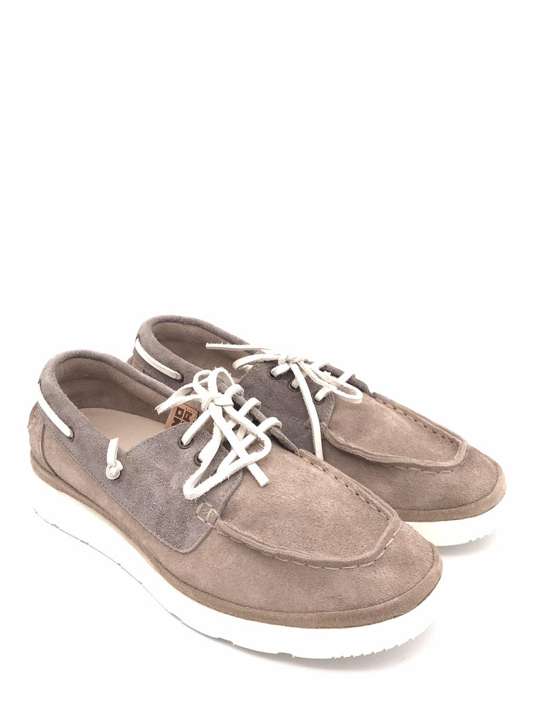 Scarpa allacciata modello  barca in crosta sabbia 13402A SABBIA MOMA 