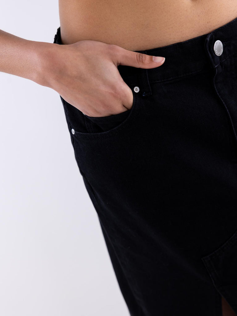 Gonna lunga Il cairo in denim nero con spacco 104628 A2GPZ99 PINKO 