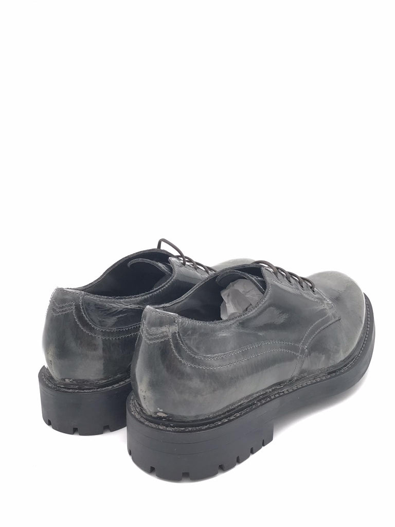 Allacciata in pelle semilucida nera sbiancata 57401A NERO MOMA 