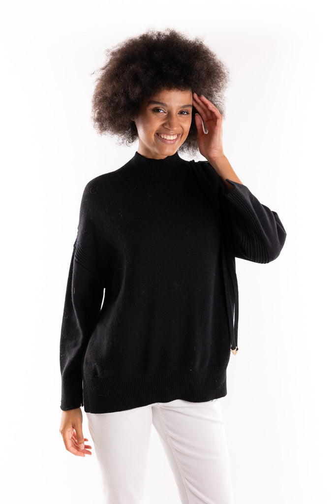 Maglia dolcevita con intreccio su spalla nero MGKD11057 NERO AKEP 