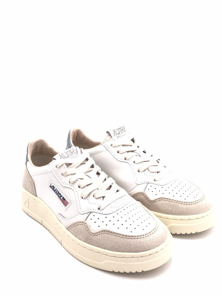 Sneakers medalist low woman in pelle e suede bianca-azzurra AULW-LS79 BIANCA-AZZURRA AUTRY 