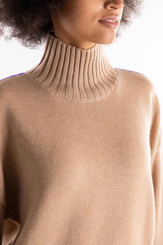 Maglia Barbados ampia a collo alto cammello 105396 A2PLCAMMELLO PINKO 