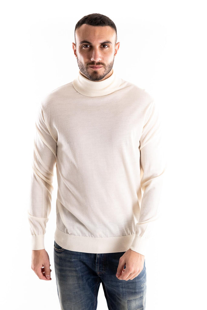 Maglia dolcevita in lana bianca W5M015 BIANCA OUTFIT 