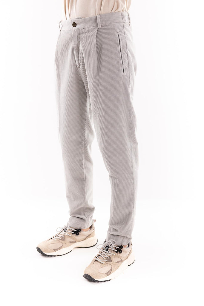 Pantalone work in velluto grigio chiaro OF1F2W5P011 GRIGIO CHIARO OUTFIT 