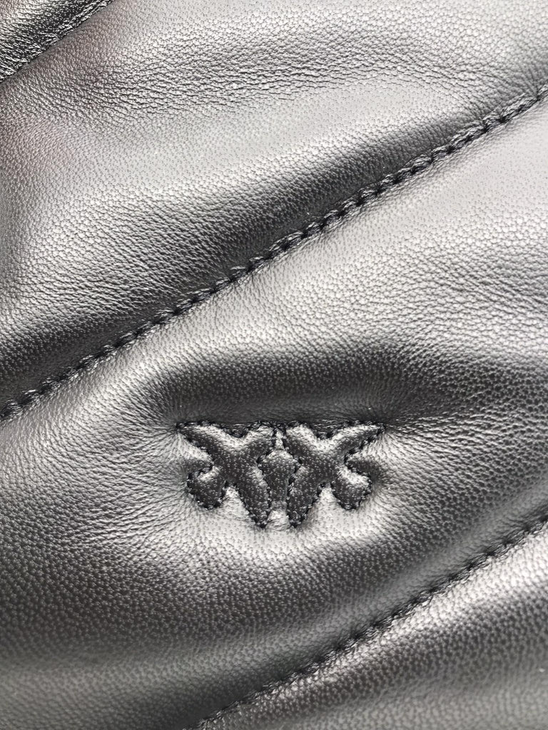 Borsa media love puff maxi quilt nera 100038 A0F2-Z99QNERO PINKO 