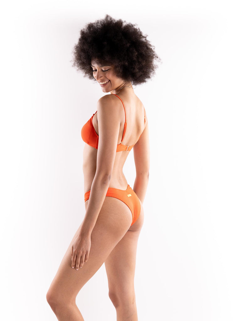 Bikini top arricciato con slip a v ribs colour arancione 125WBWBK5236 030 4 GIVENESS 